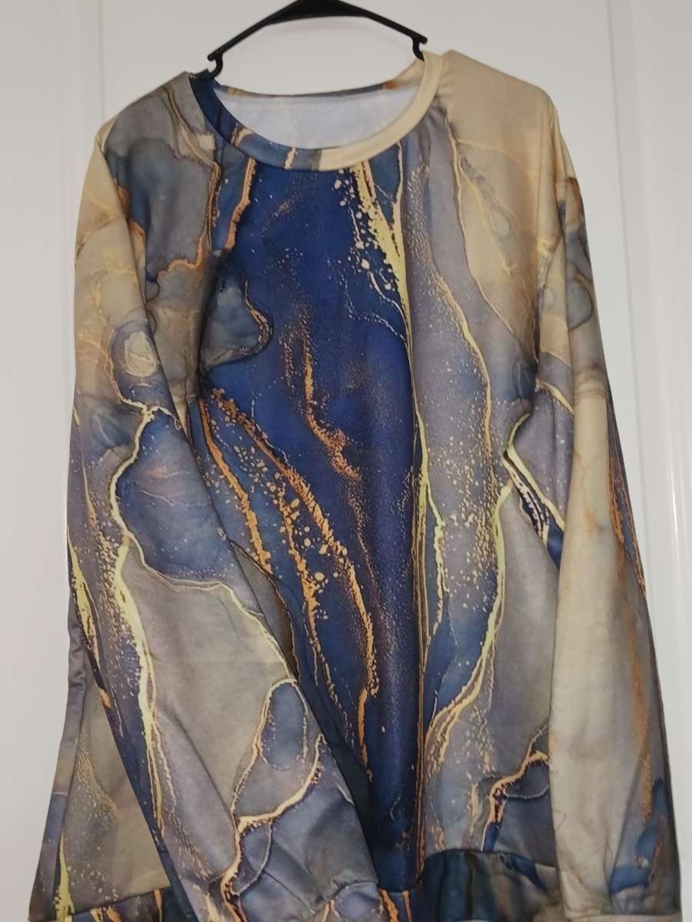 2XL Marble-Effect Pullover in Navy and Gold Tones